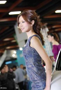 娱乐吃瓜美女模特,揭秘吃瓜美女模特的时尚传奇